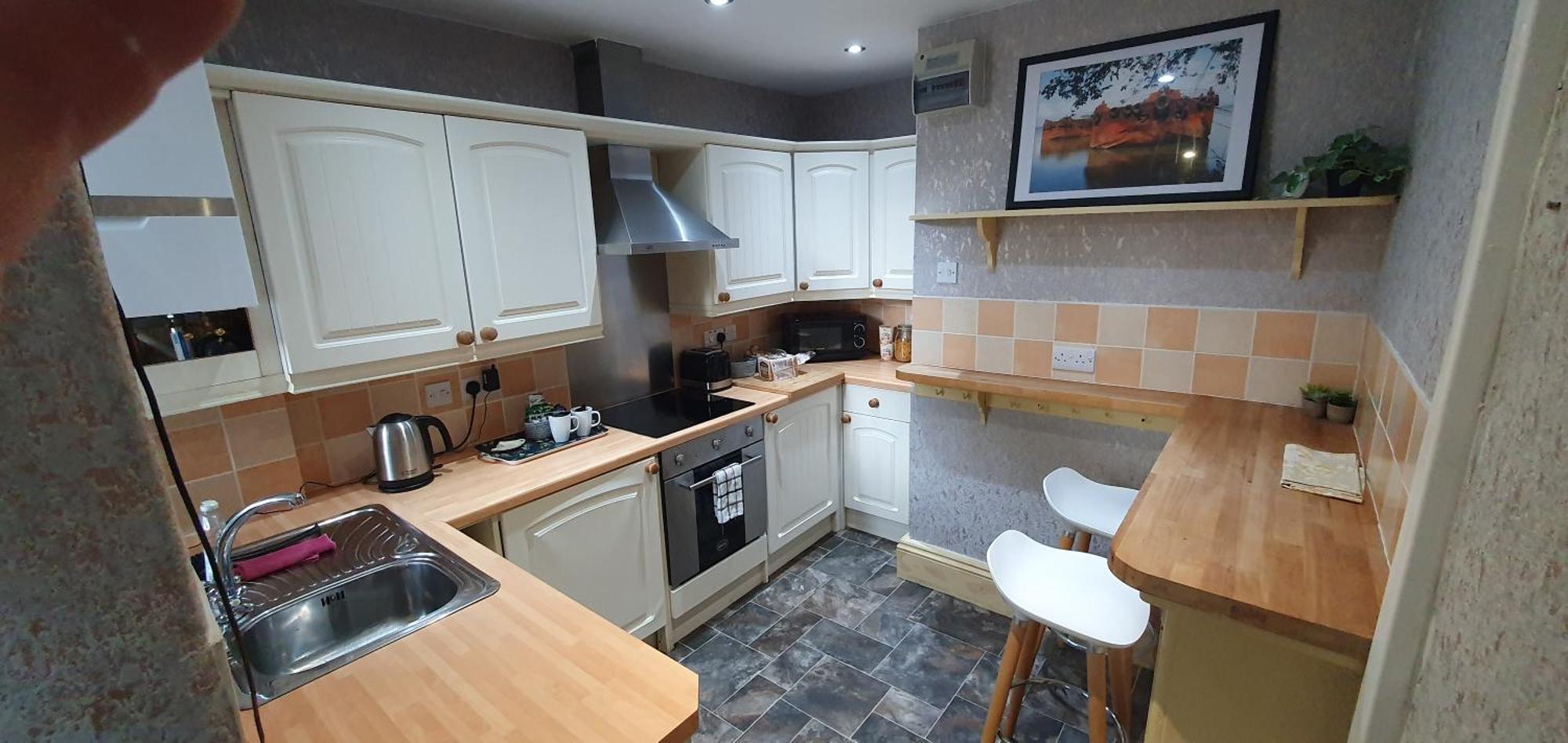 Apartment Spring At Pen Y Coed Hall With Hot Tub *